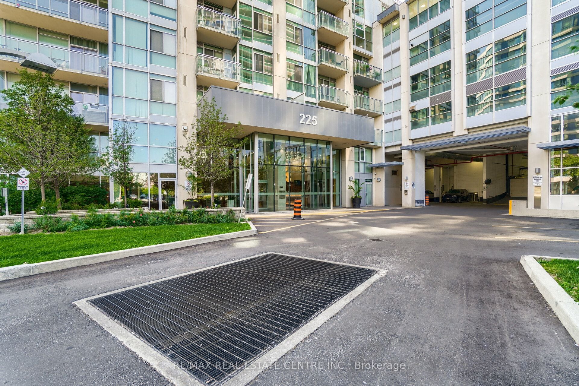 Additional image 2 of 907-225 Webb Drive, Mississauga, ON, L5B 3Y5
