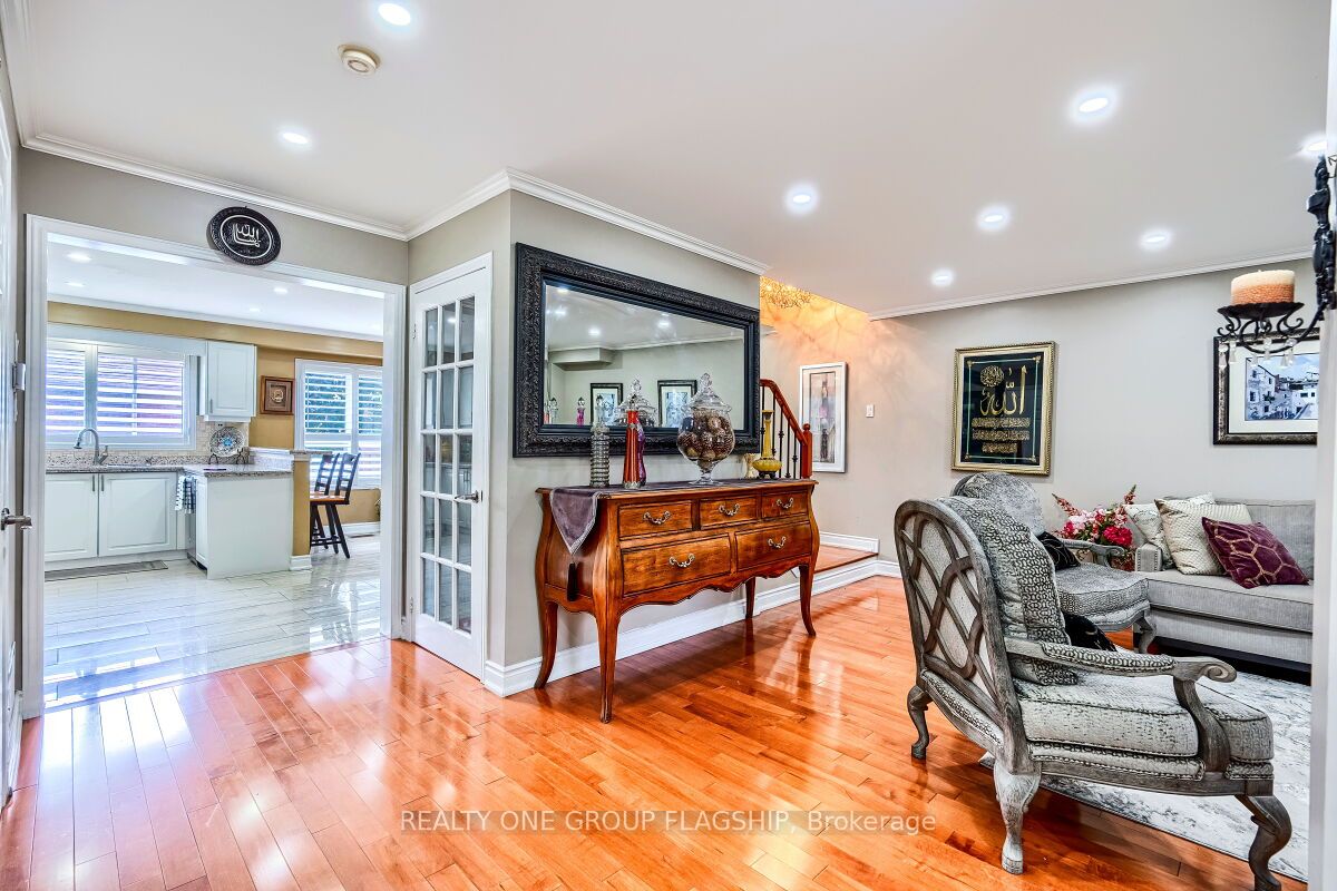 Additional image 4 of 5846 Tenth Line W, Mississauga, ON, L5M 6V3