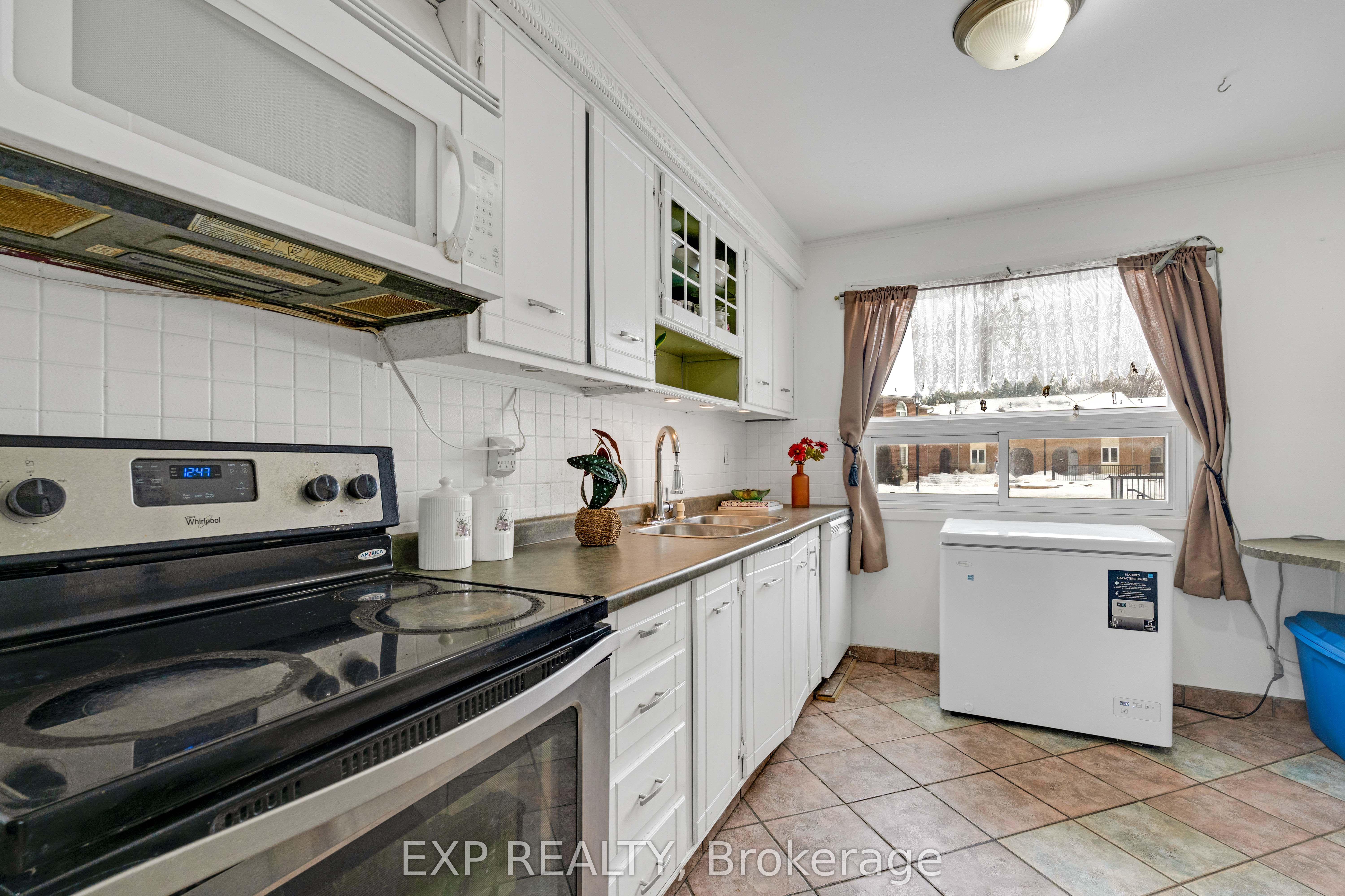 Additional image 6 of 4-1180 Mississauga Valley Boulevard, Mississauga, ON, L5A 3M9