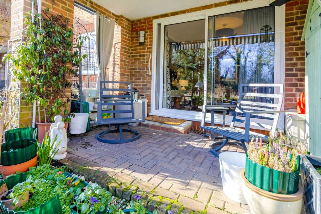 Additional image 18 of 2 bed flat for saleSalters Close, Rickmansworth WD3