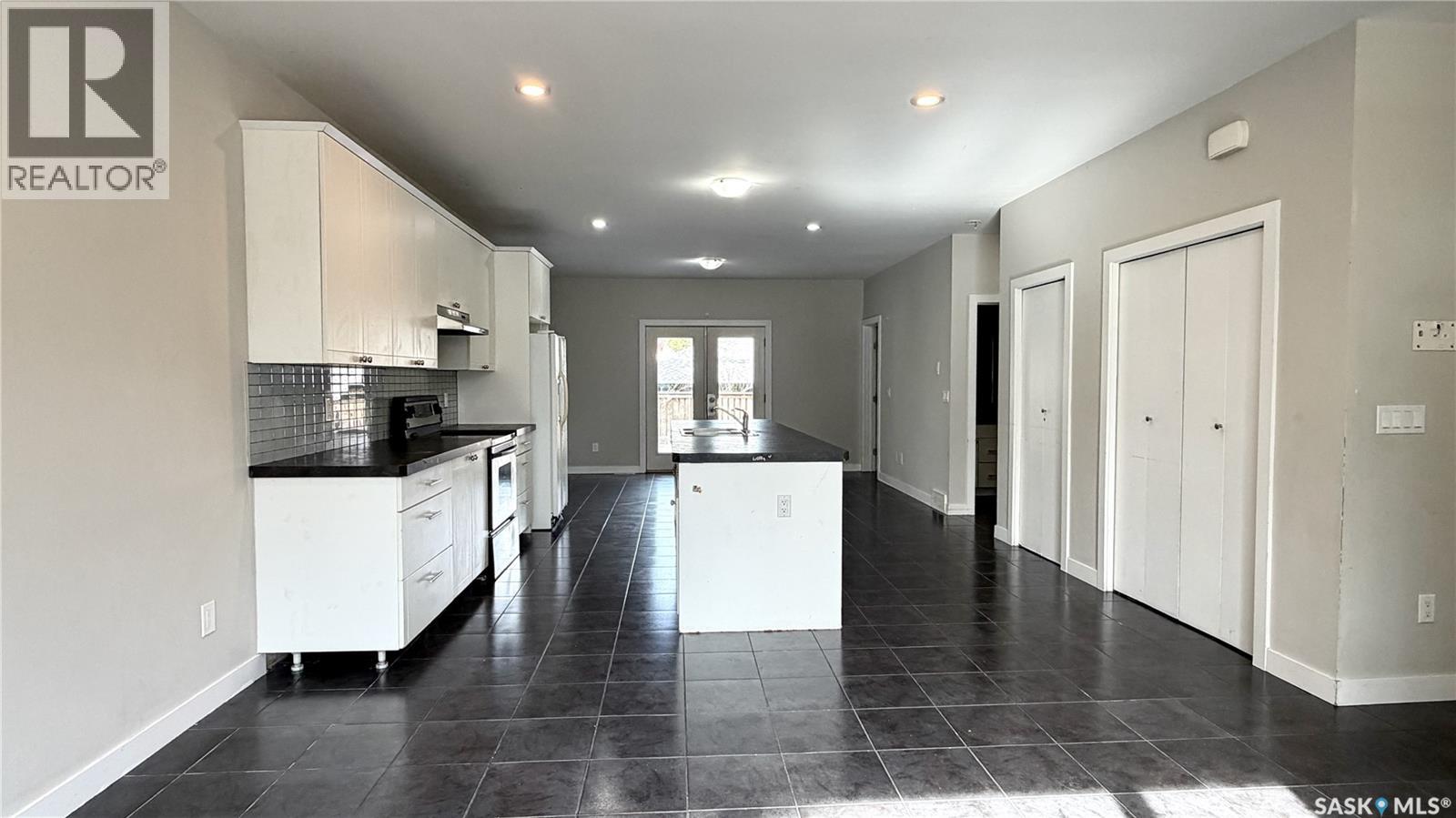 Additional image 5 of 419 S Avenue S, Saskatoon, SK, S7M3A3