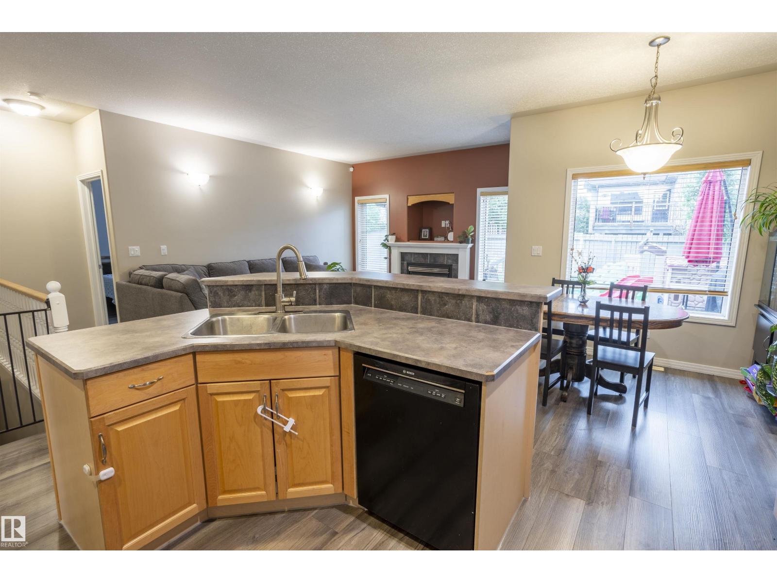 1441 Highwood Boulevard, Devon, AB, T9G2E9 photo 2