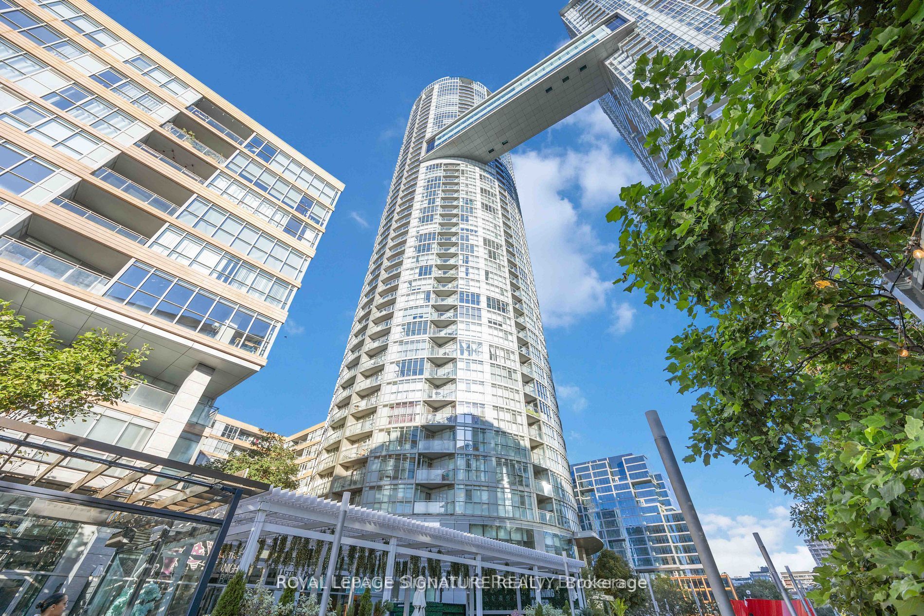 1603-21 Iceboat Terrace, Toronto, ON, M5V 4A9