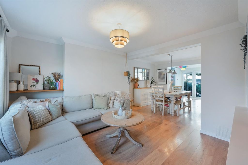 3 bed property for saleRadstock Way, Merstham RH1