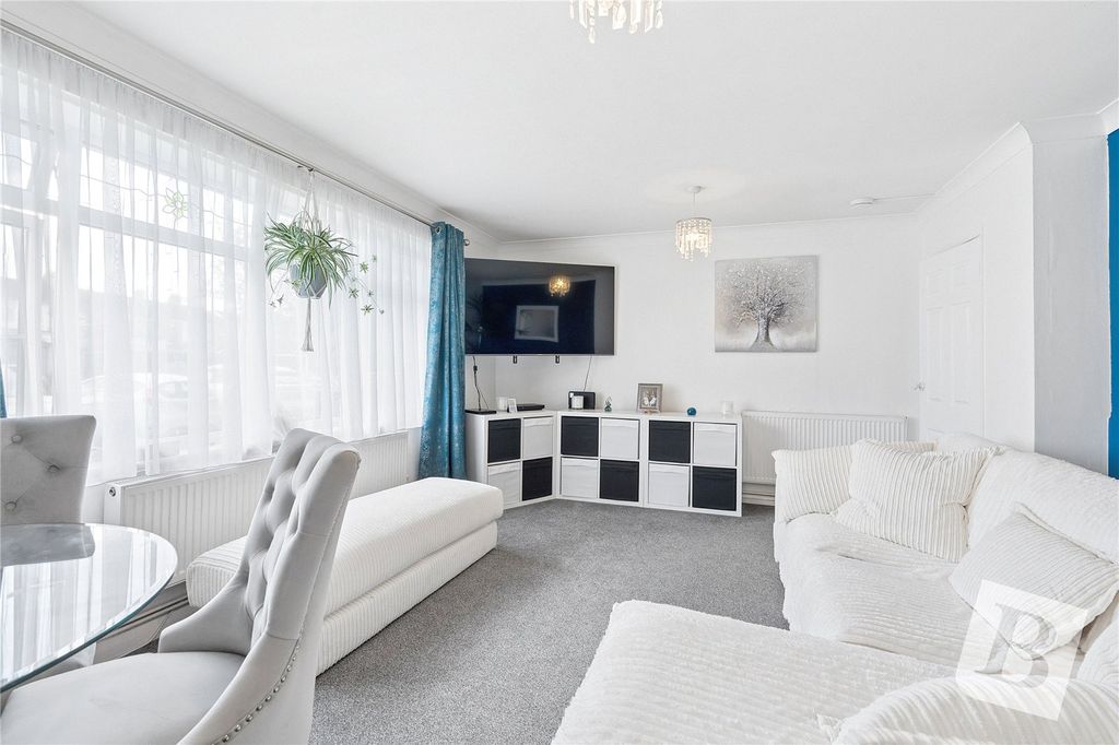 2 bed flat for saleStirling Close, Rainham RM13