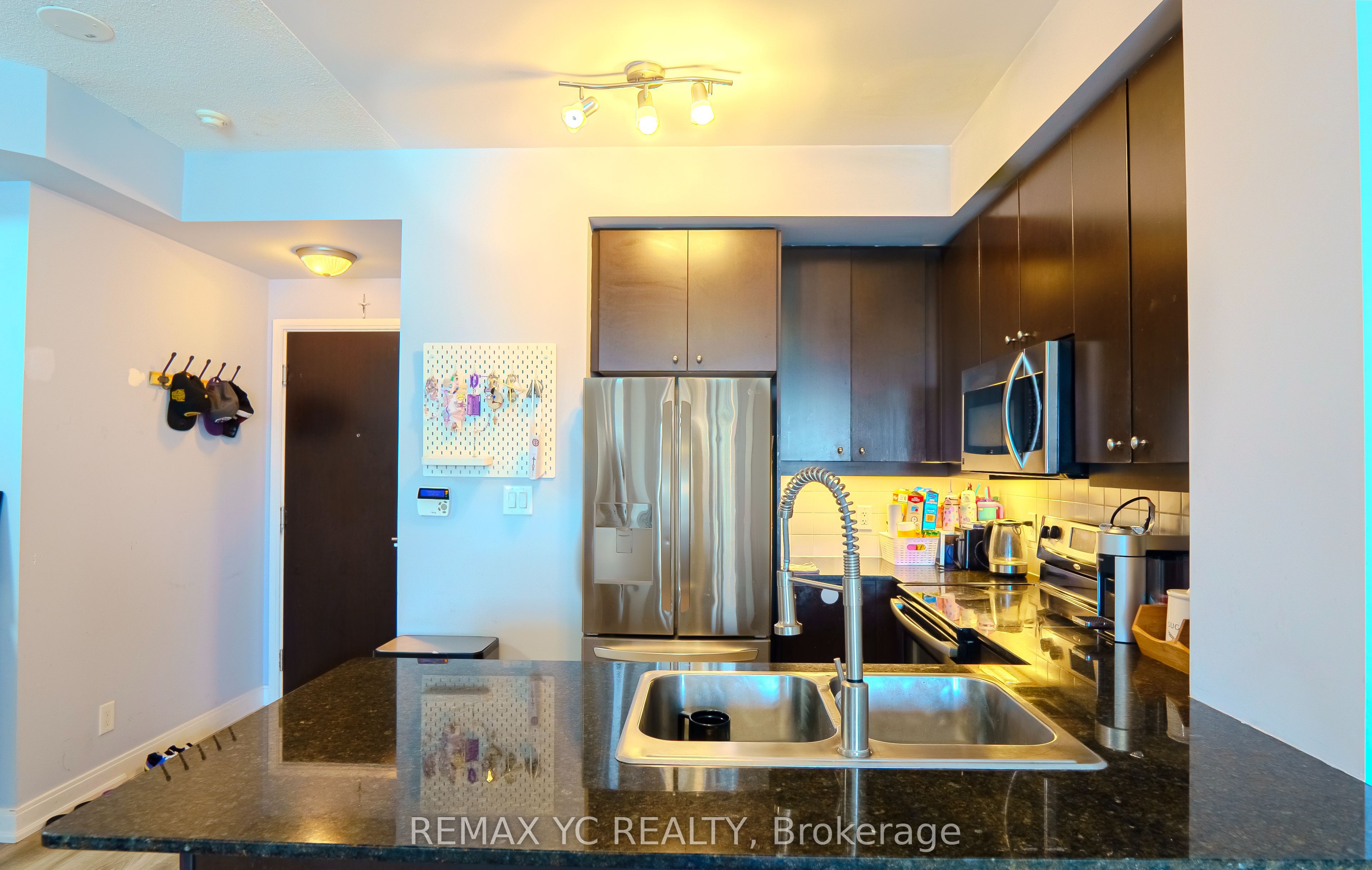 1809-50 Absolute Avenue, Mississauga, ON, L4Z 0A8 photo 3