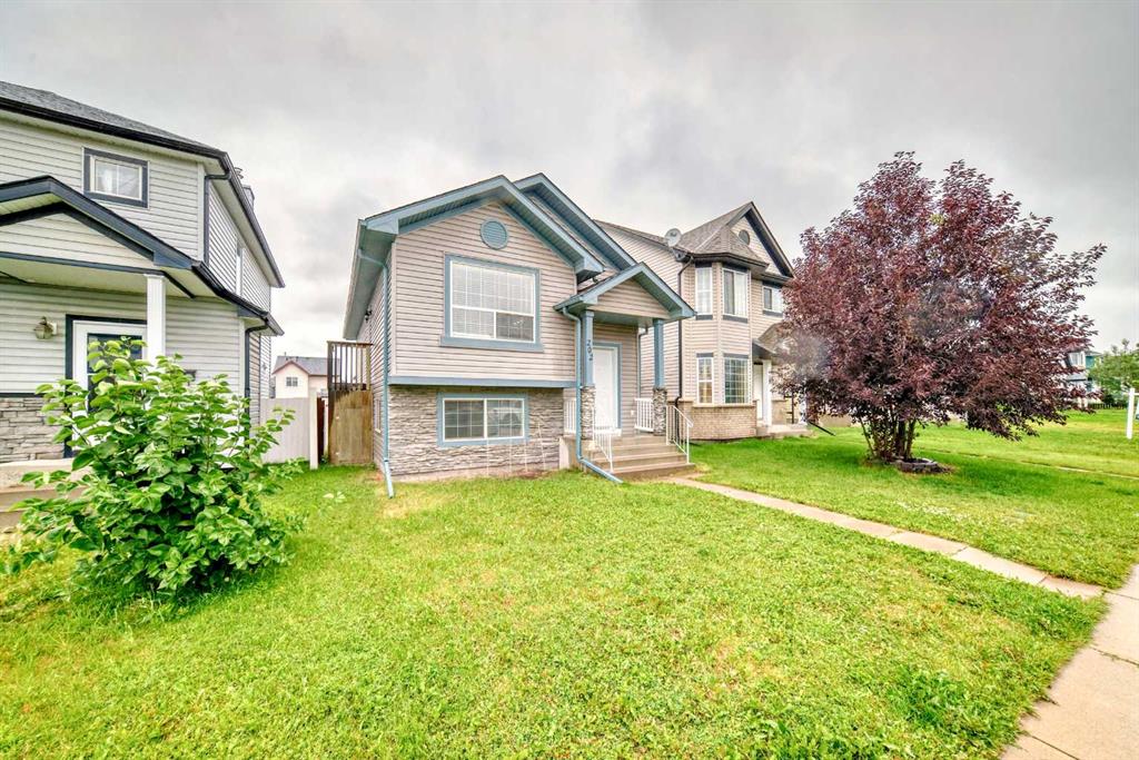 202 Saddlemead Green NE, Calgary, AB, T3J 4M7 photo 2