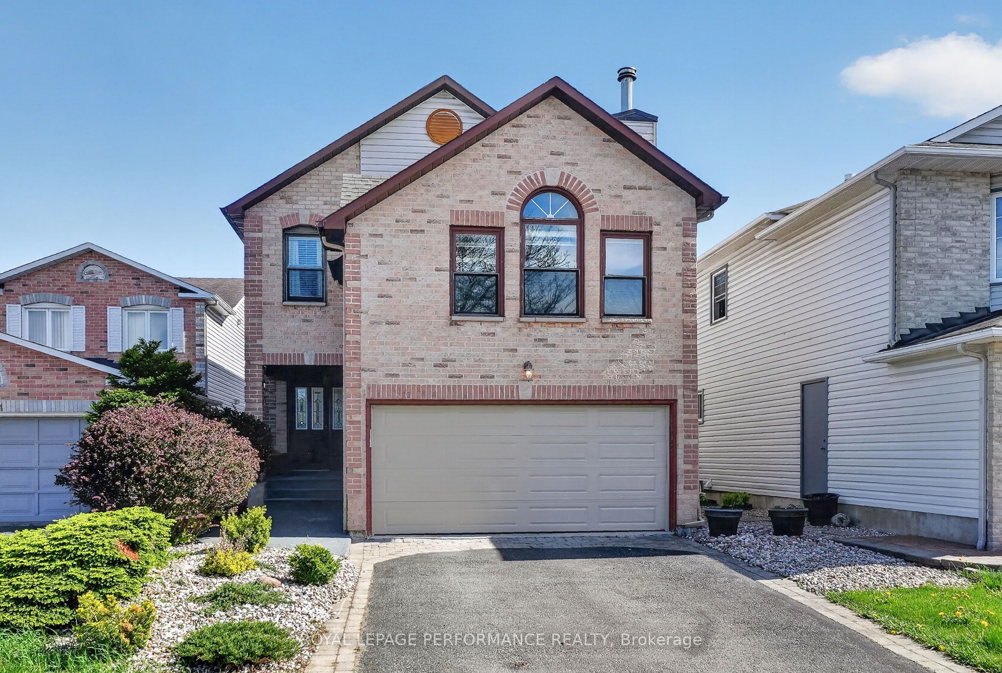6592 Windsong Avenue, Ottawa, ON, K1C 6M9