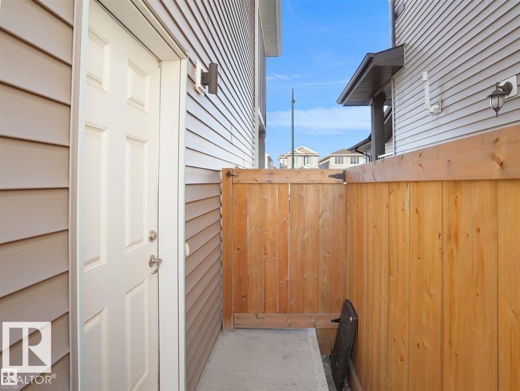 207 41 Avenue NW, Edmonton, AB, T6T2E7 photo 3