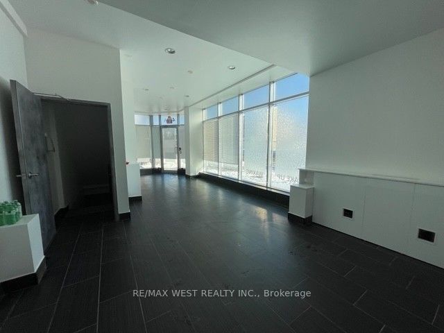 473A Rogers Road, Toronto, ON, M6M 0B3 photo 5