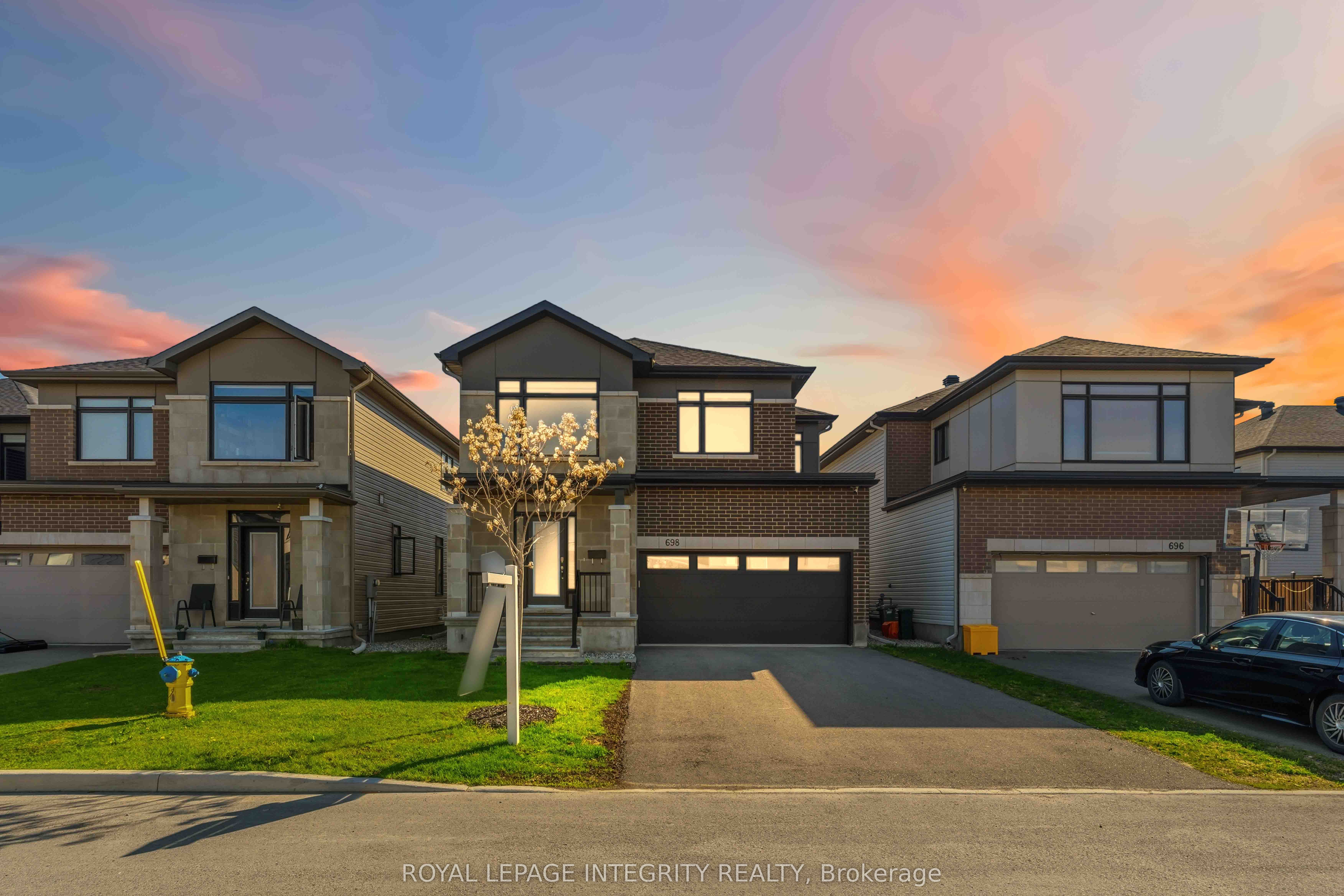 698 Odyssey Way, Ottawa, ON, K1T 0V3