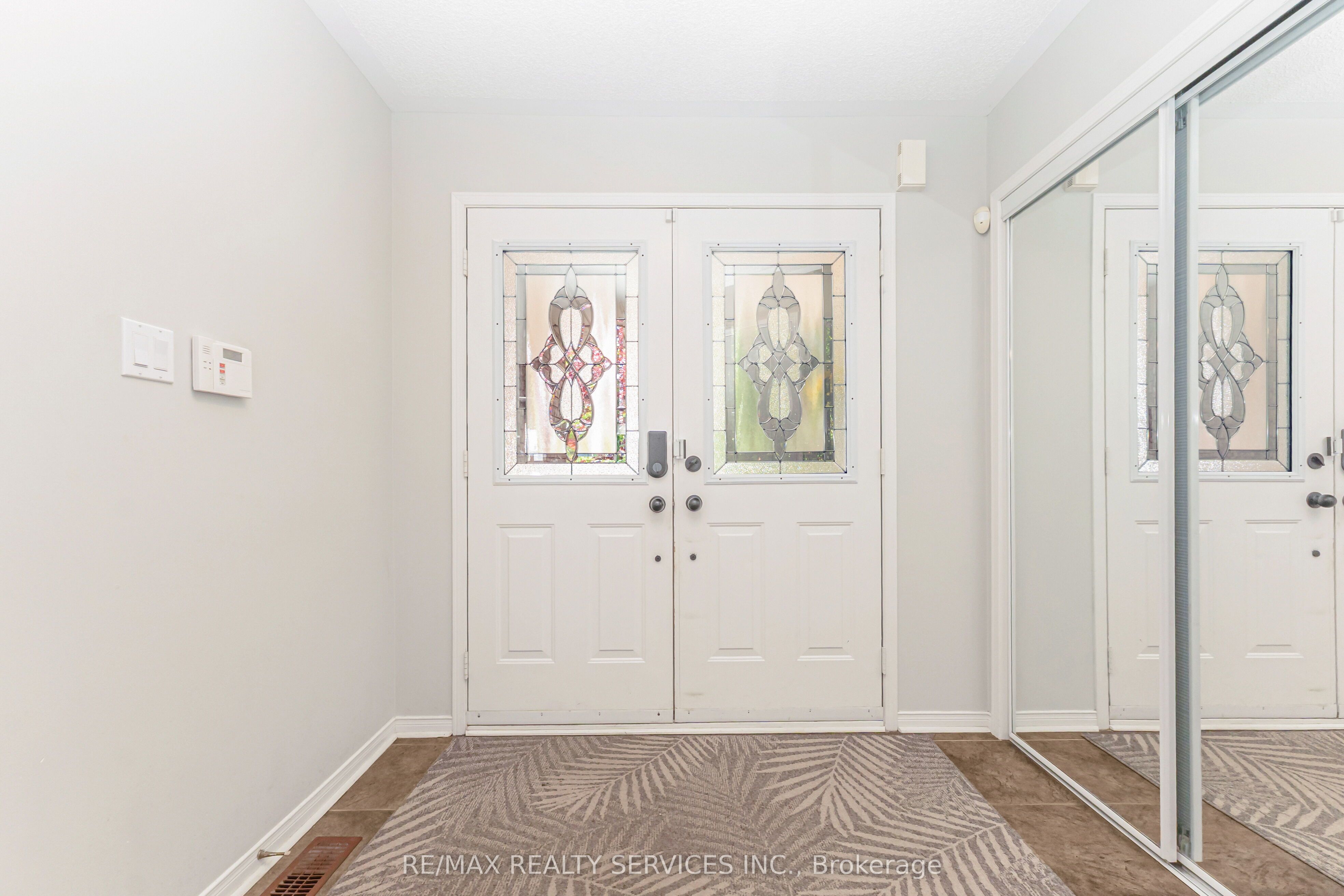 Additional image 4 of 295 Queen Mary Drive, Brampton, ON, L7A 3R1