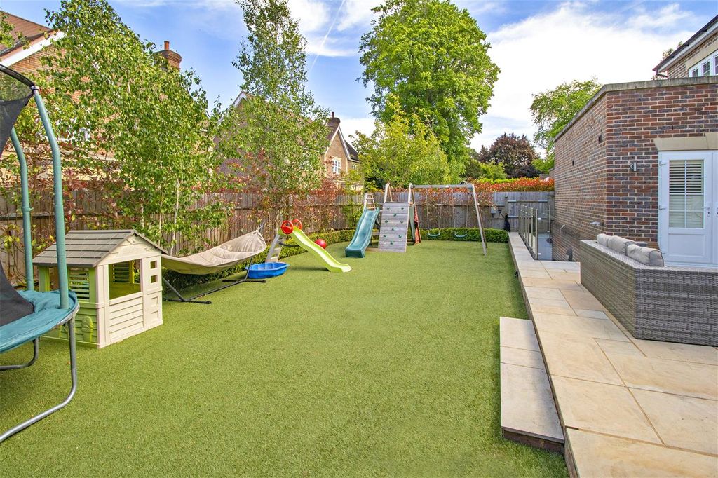 Additional image 28 of 6 bed detached house for saleSpencer Close, Radlett, Hertfordshire WD7