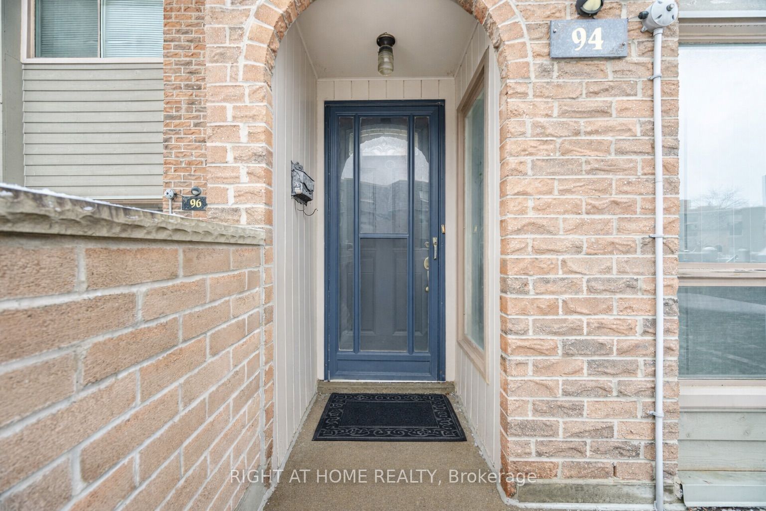 94 Dutch Myrtle Way, Toronto, ON, M3B 3K8 photo 2