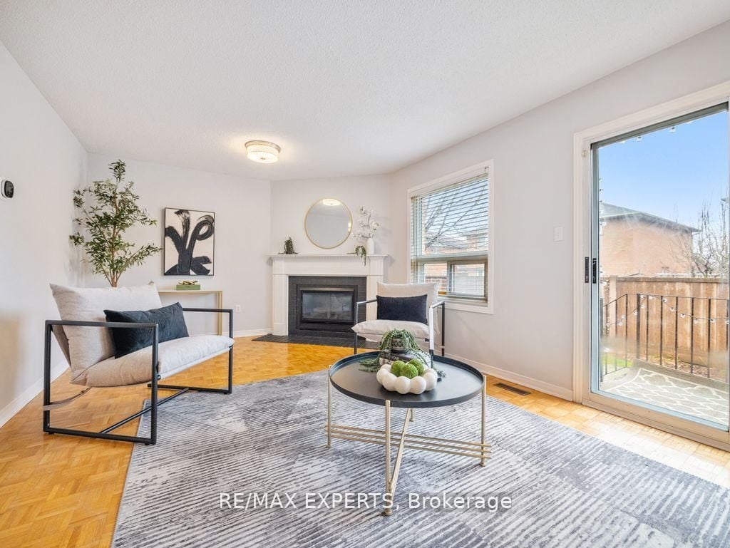 97 Pinedale Gate, Vaughan, ON, L4L 8X3 photo 4