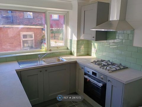 Lunt Road, Bootle L20