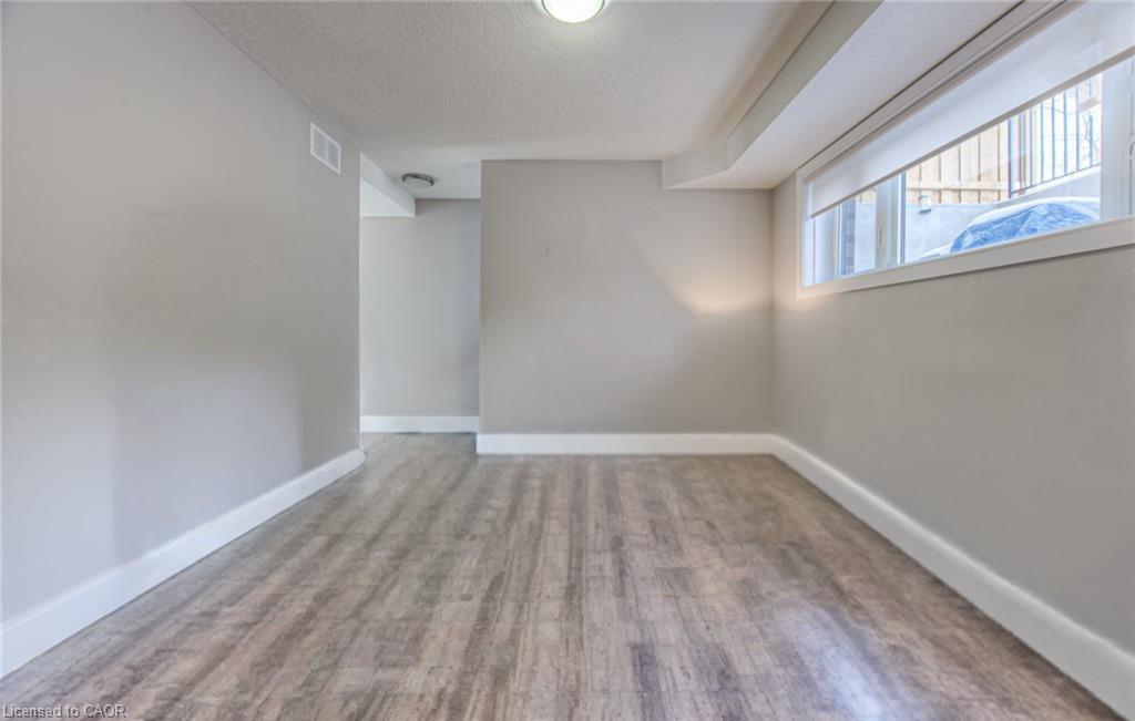 1-54 Bridge Street W, Kitchener, ON, N2K 0G4 photo 2