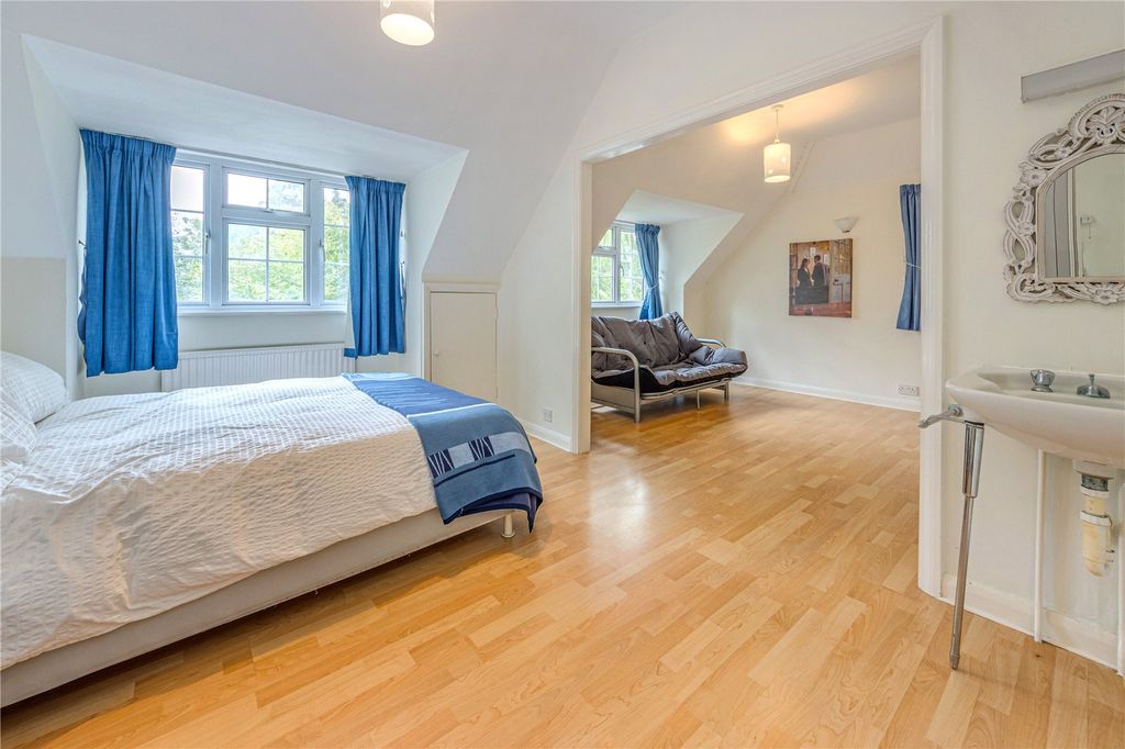 Additional image 10 of 6 bed detached house for saleNewlands Avenue, Radlett, Hertfordshire WD7