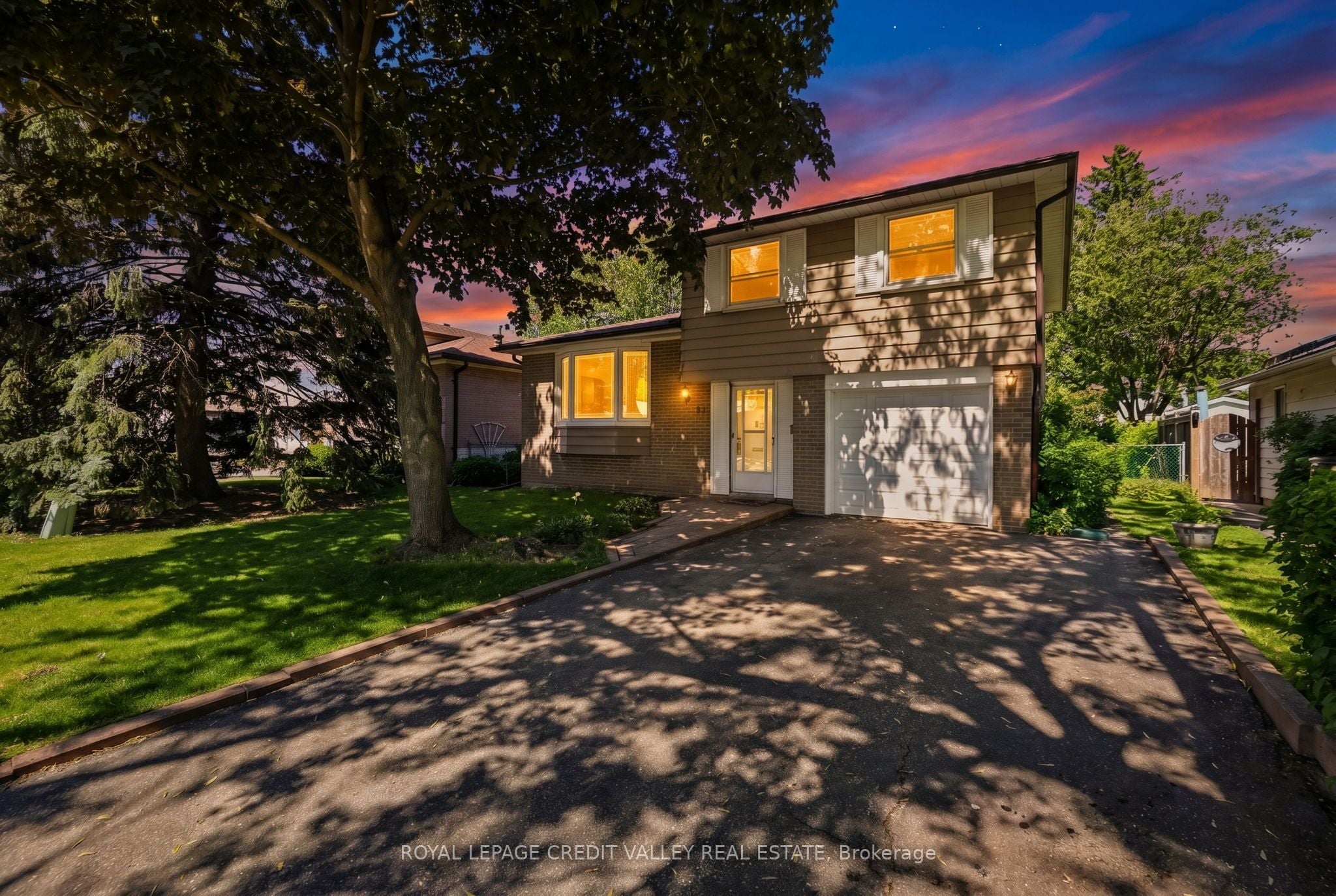 32 Farmington Drive, Brampton, ON, L6W 2V2