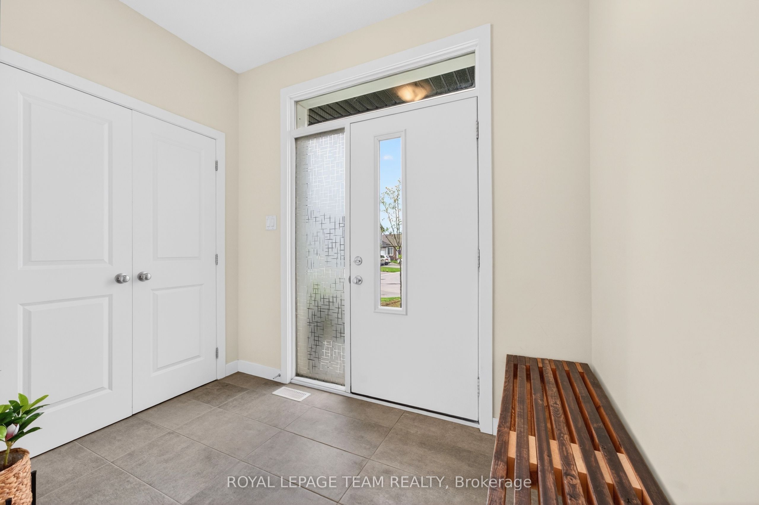 16 Stanzel Drive, Carleton Place, ON, K7C 0H8 photo 3