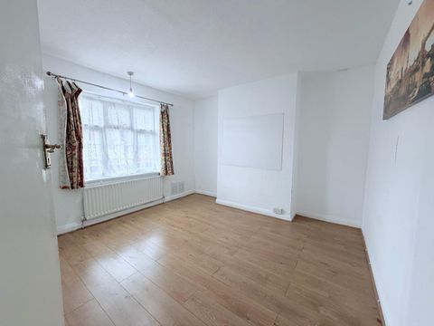 Bath Road, Hounslow TW4