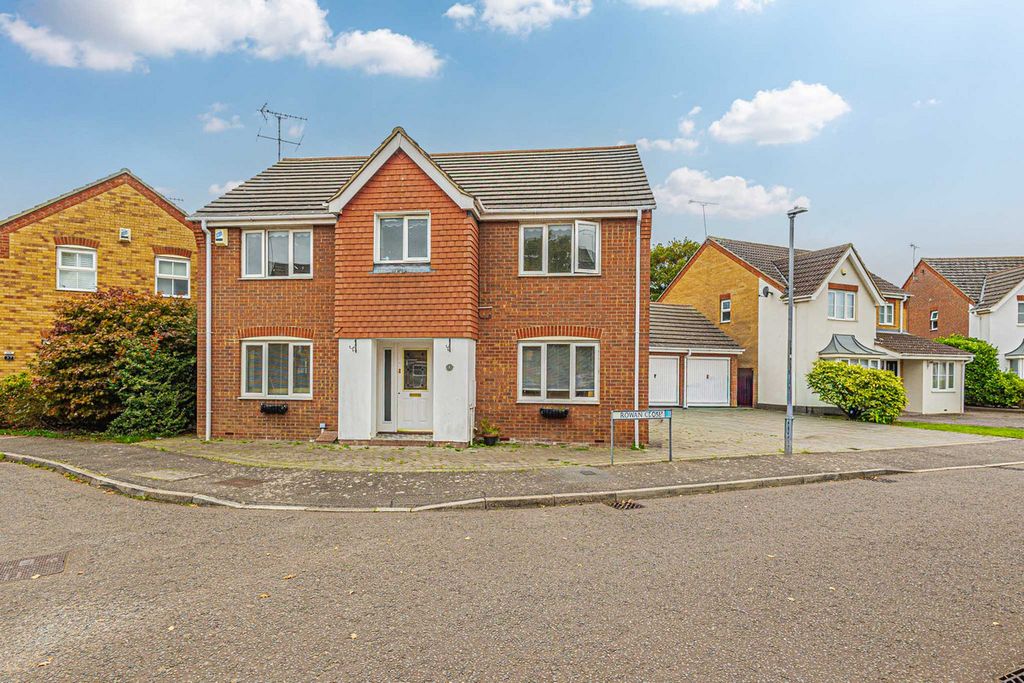 4 bed detached house for saleRowan Close, Rayleigh SS6