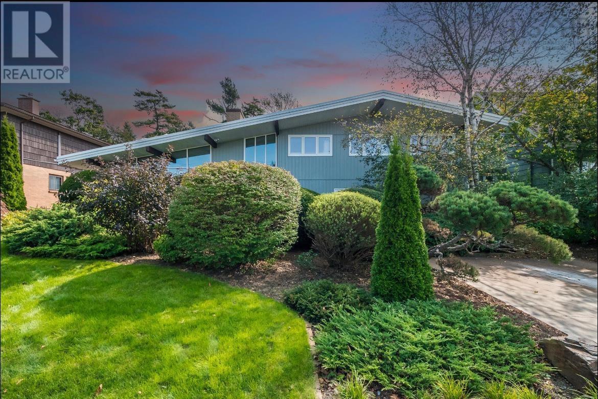 5830 Chain Rock Drive, Halifax, NS, B3H1A1