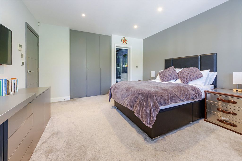 Additional image 25 of 6 bed detached house for saleThe Grove, Radlett, Hertfordshire WD7
