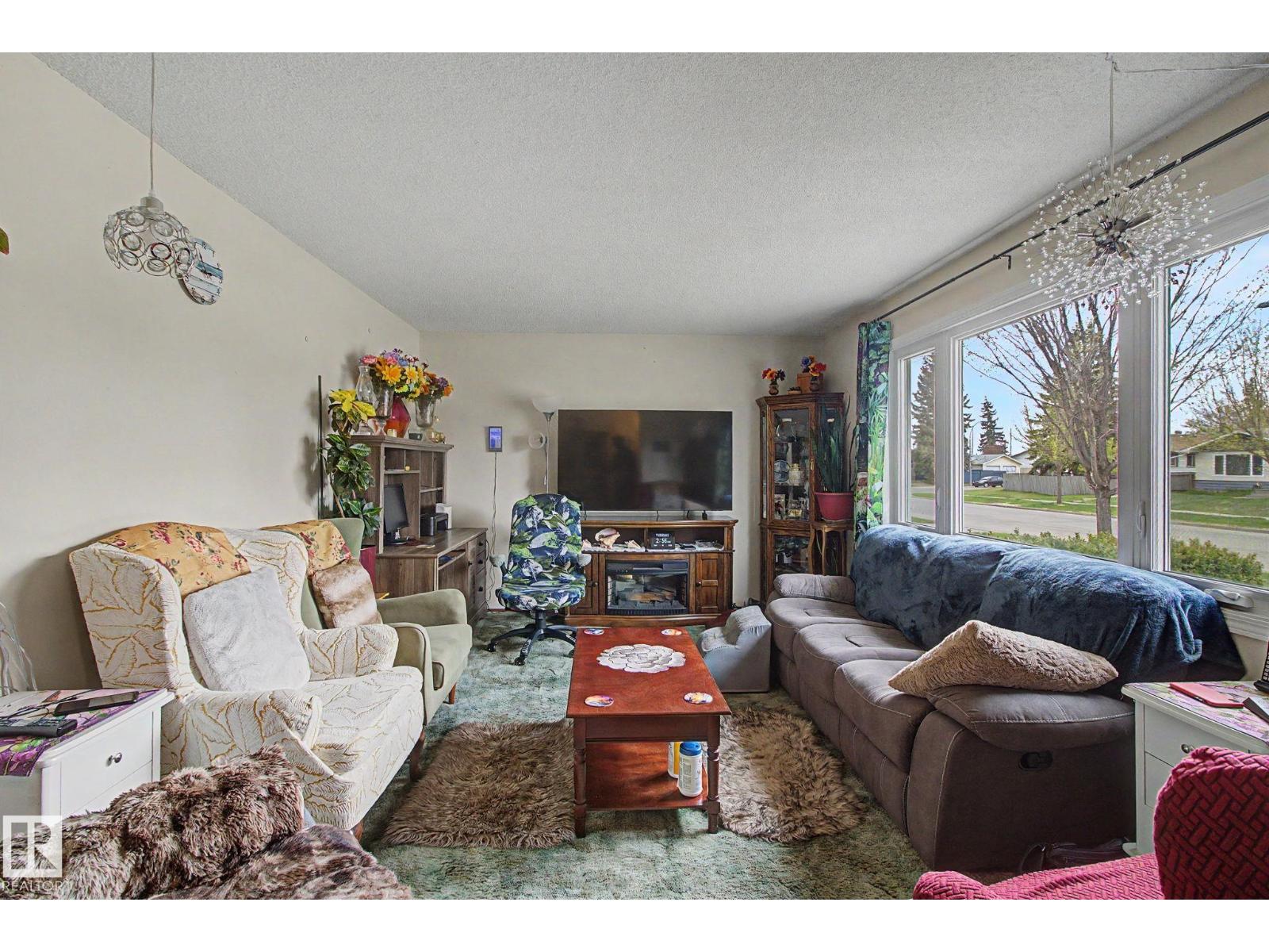 8115 169 Street NW, Edmonton, AB, T5R2W4 photo 5