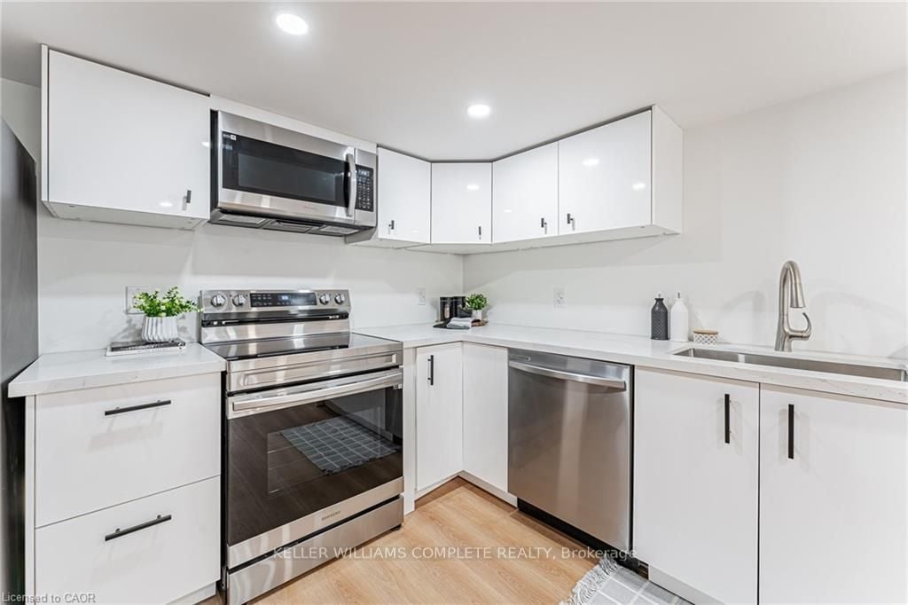 2-15 Barnesdale Avenue N, Hamilton, ON, L8L 6R4