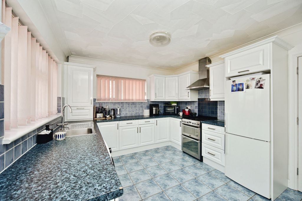 Additional image 3 of 4 bed detached bungalow for saleHigham Road, Rochester ME3
