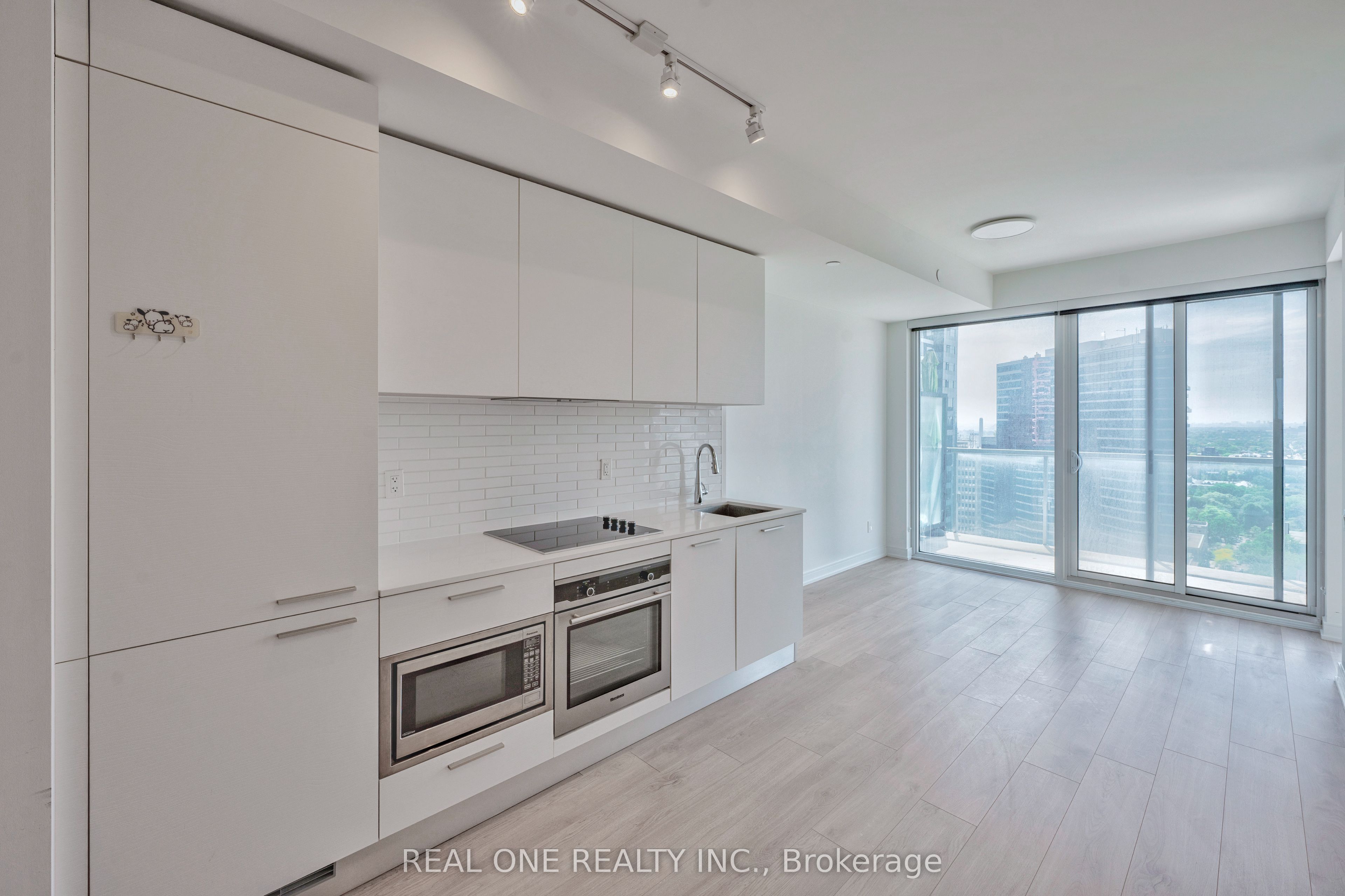 Additional image 2 of 2913-3 Gloucester Street, Toronto, ON, M4Y 0C6