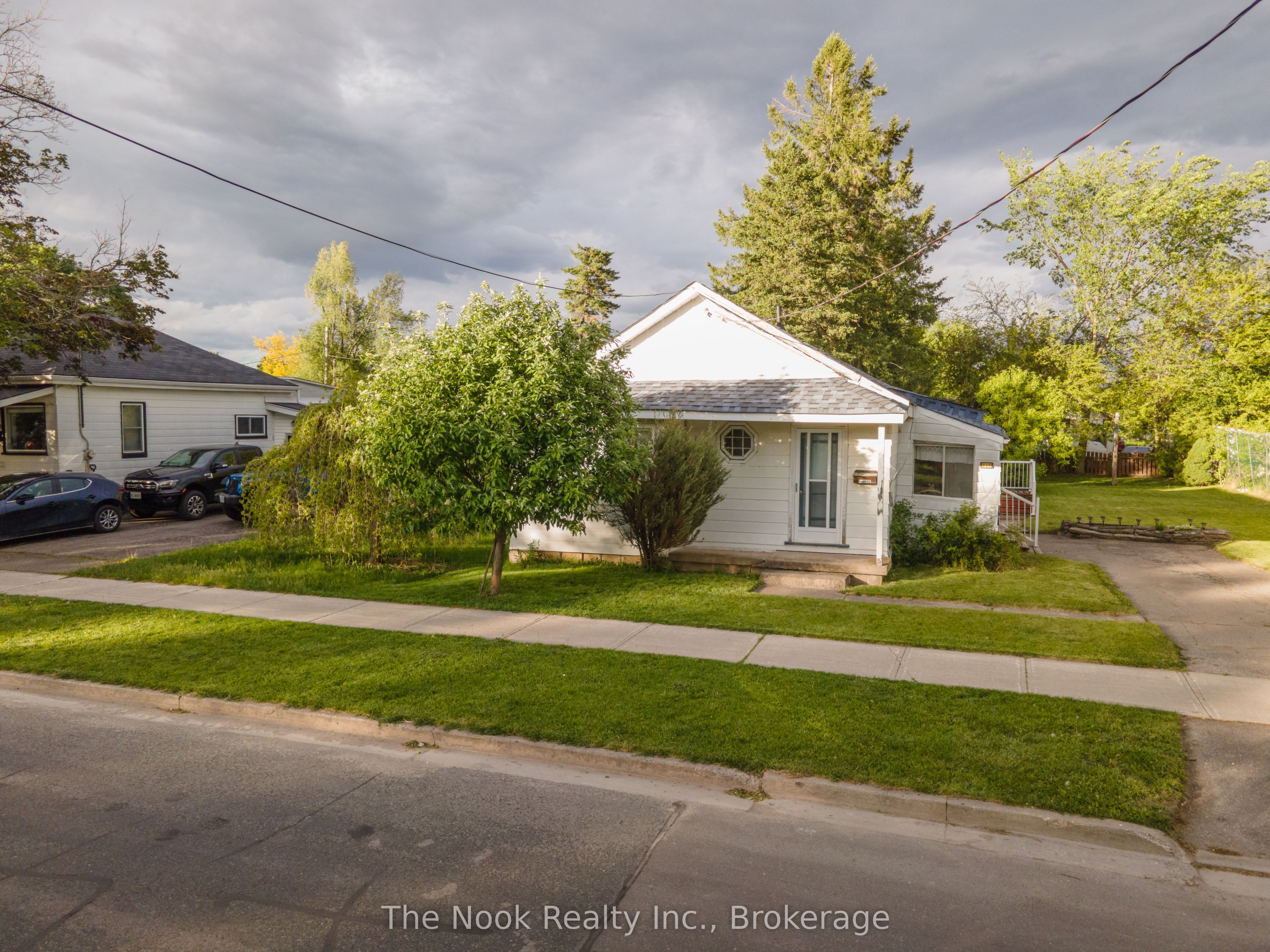 994 Western Avenue, Peterborough, ON, K9J 5W3