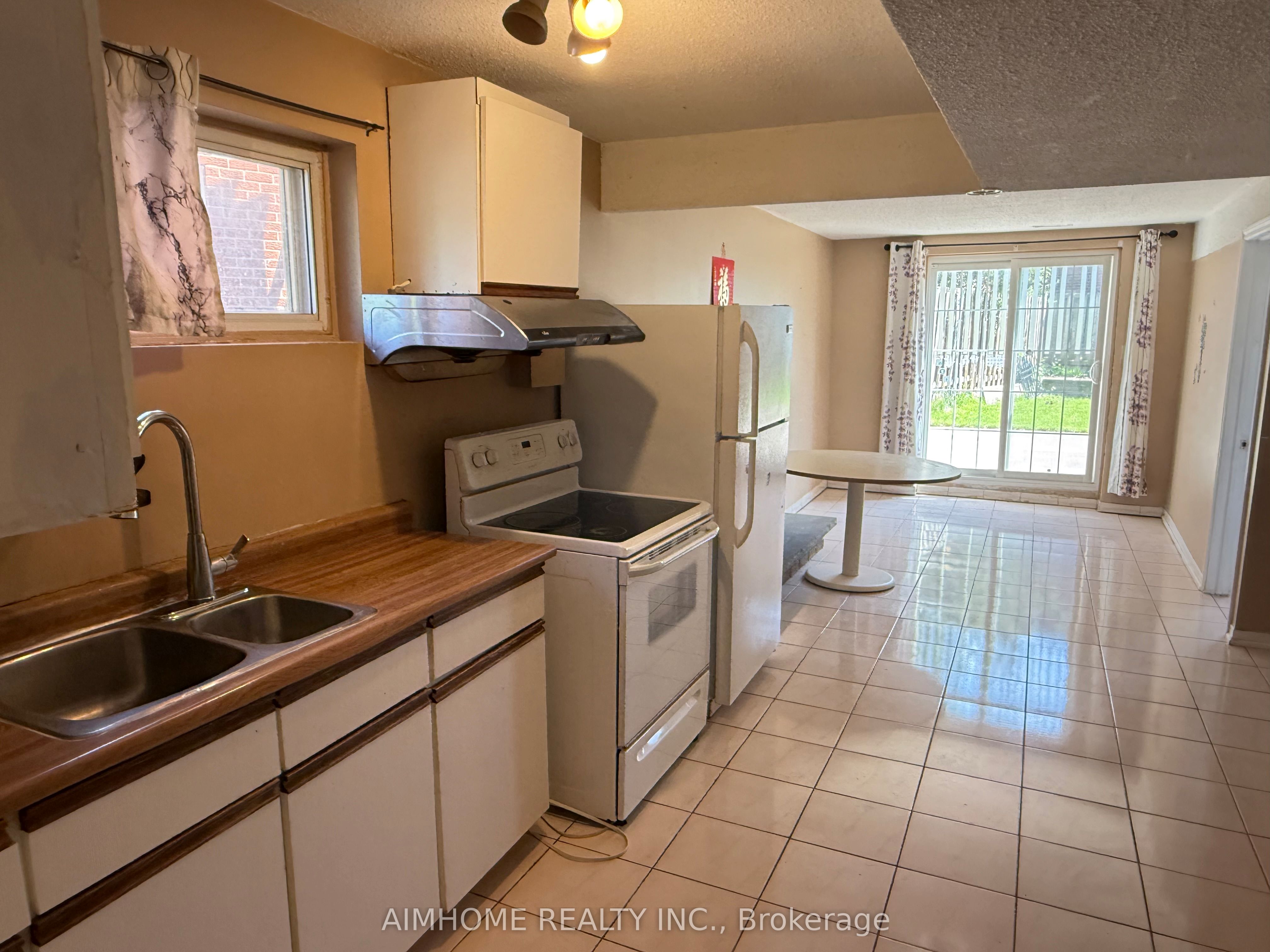101 Crayford Drive, Toronto, ON, M1W 3B5 photo 4
