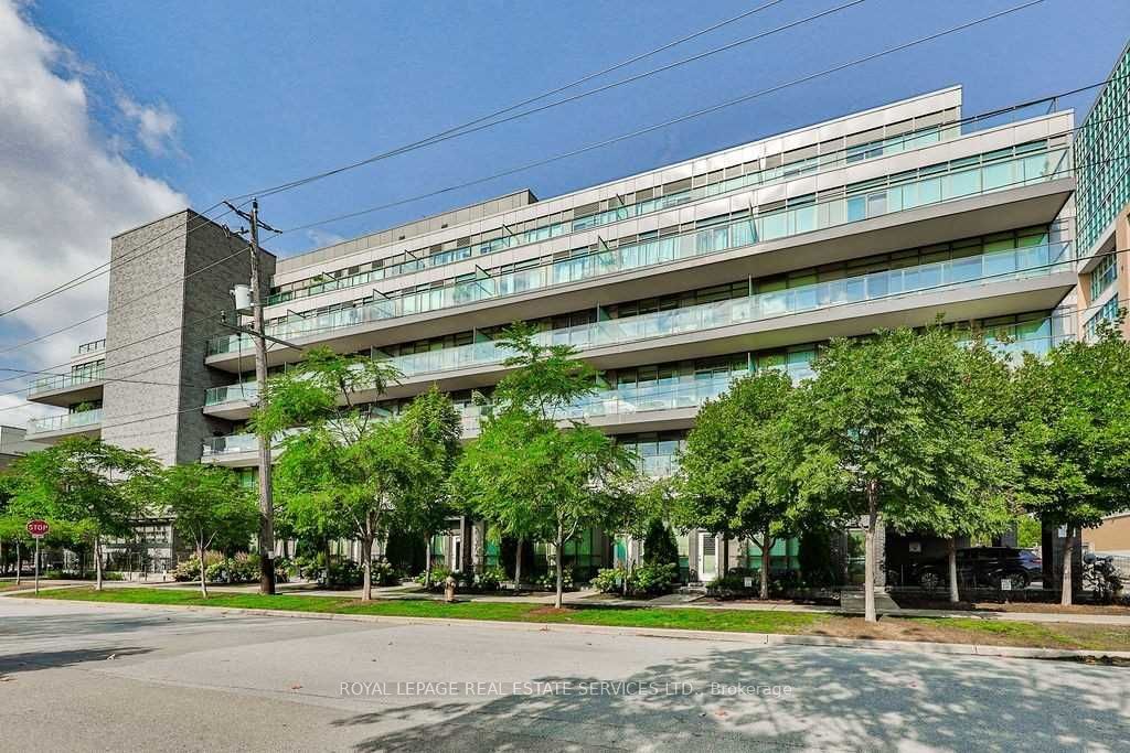 315-8 Fieldway Road, Toronto, ON, M8Z 0C3