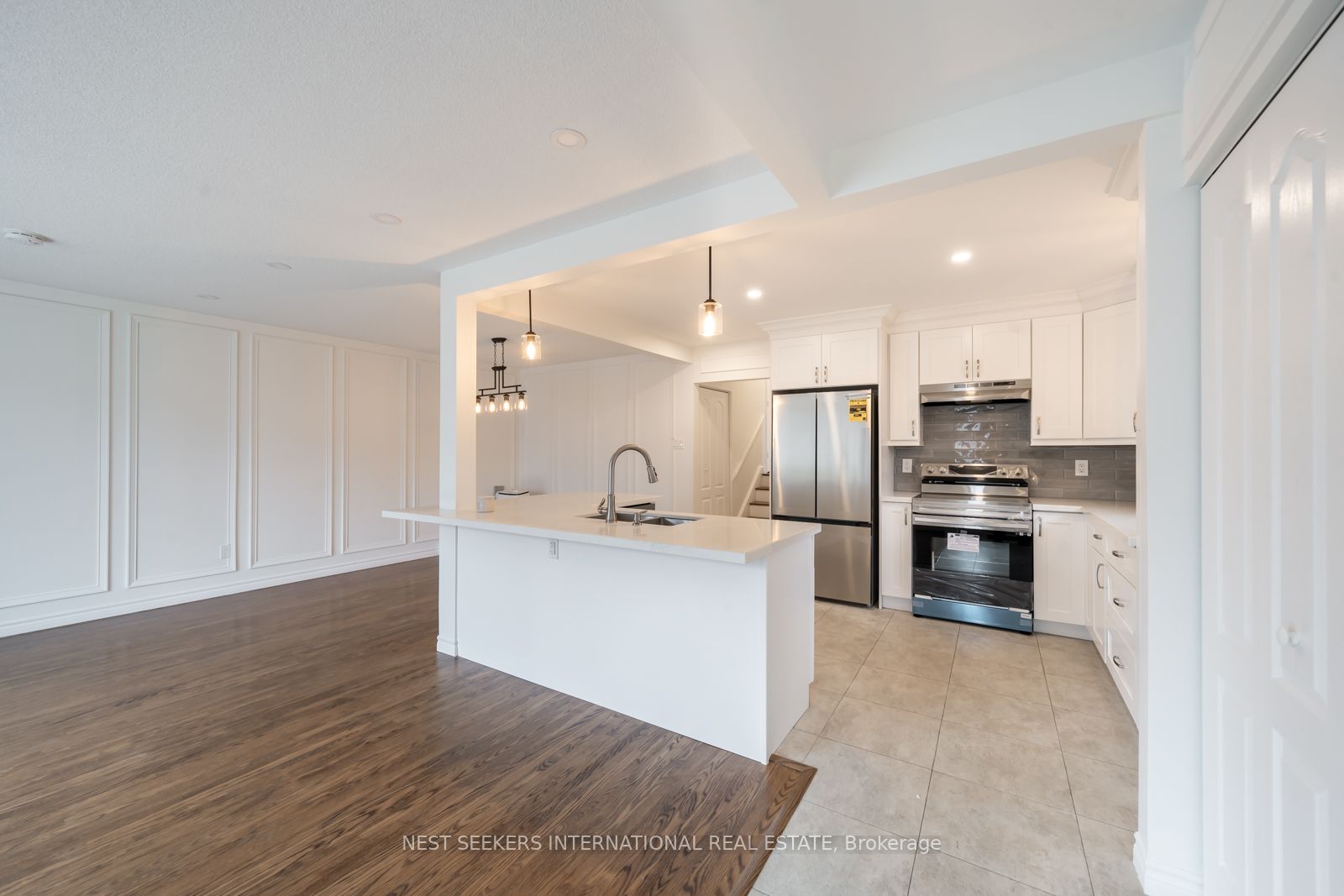 24 Thorncrest Road, Barrie, ON, L4N 3P9 photo 3