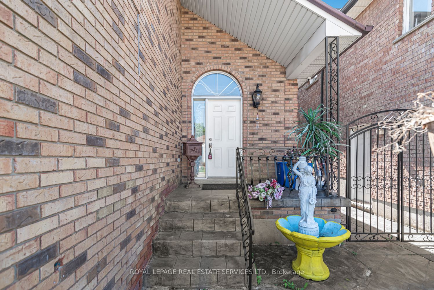 206 Bay Street N, Hamilton, ON, L8R 2P9 photo 2