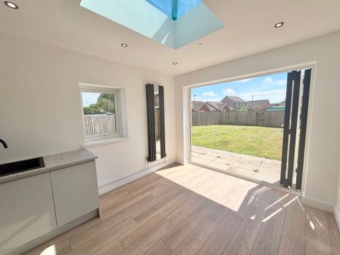 Loughor Road, Gorseinon, Swansea SA4