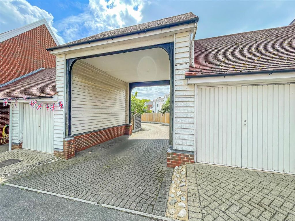 Additional image 36 of 5 bed detached house for saleAshingdon Heights, Rochford SS4