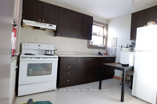 2139 Kingsway Drive, Kitchener, ON, N2C 1A1 photo 4