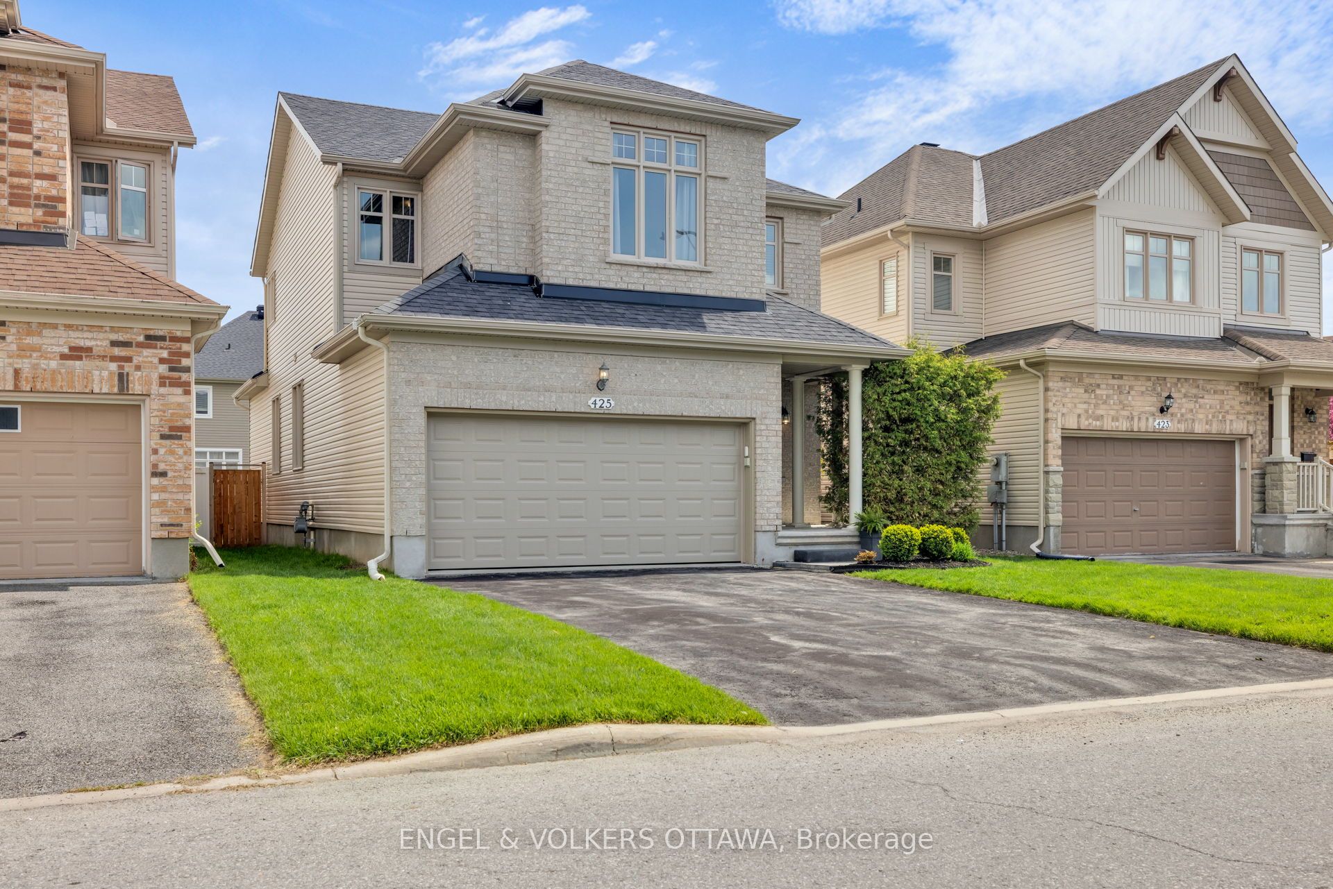425 Cooks Mill Crescent, Ottawa, ON, K1V 2M9