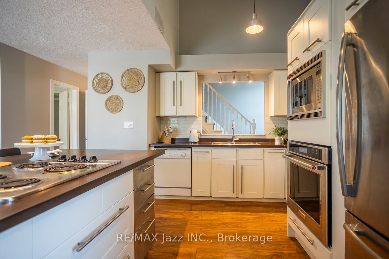 C2-1655 Nash Road, Clarington, ON, L1E 1S8 photo 5