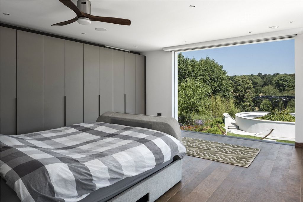 Additional image 16 of 7 bed detached house for saleThe Warren, Radlett, Hertfordshire WD7