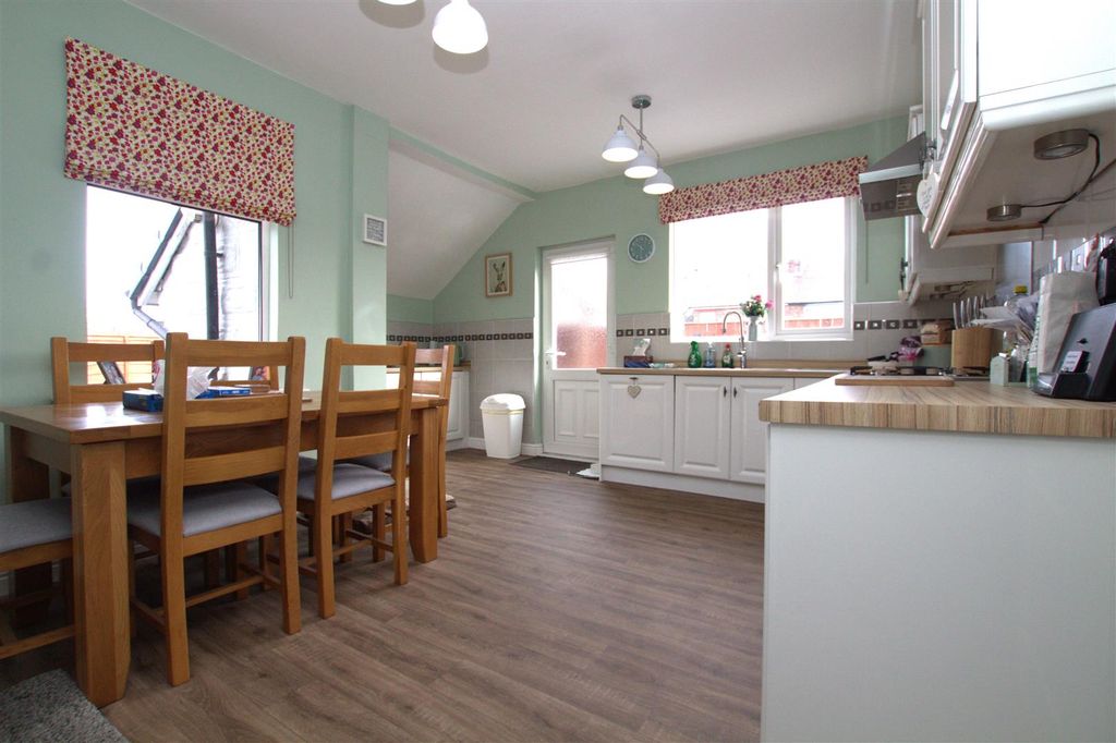 Additional image 5 of 3 bed detached bungalow for saleQueensland Avenue, Redcar TS10