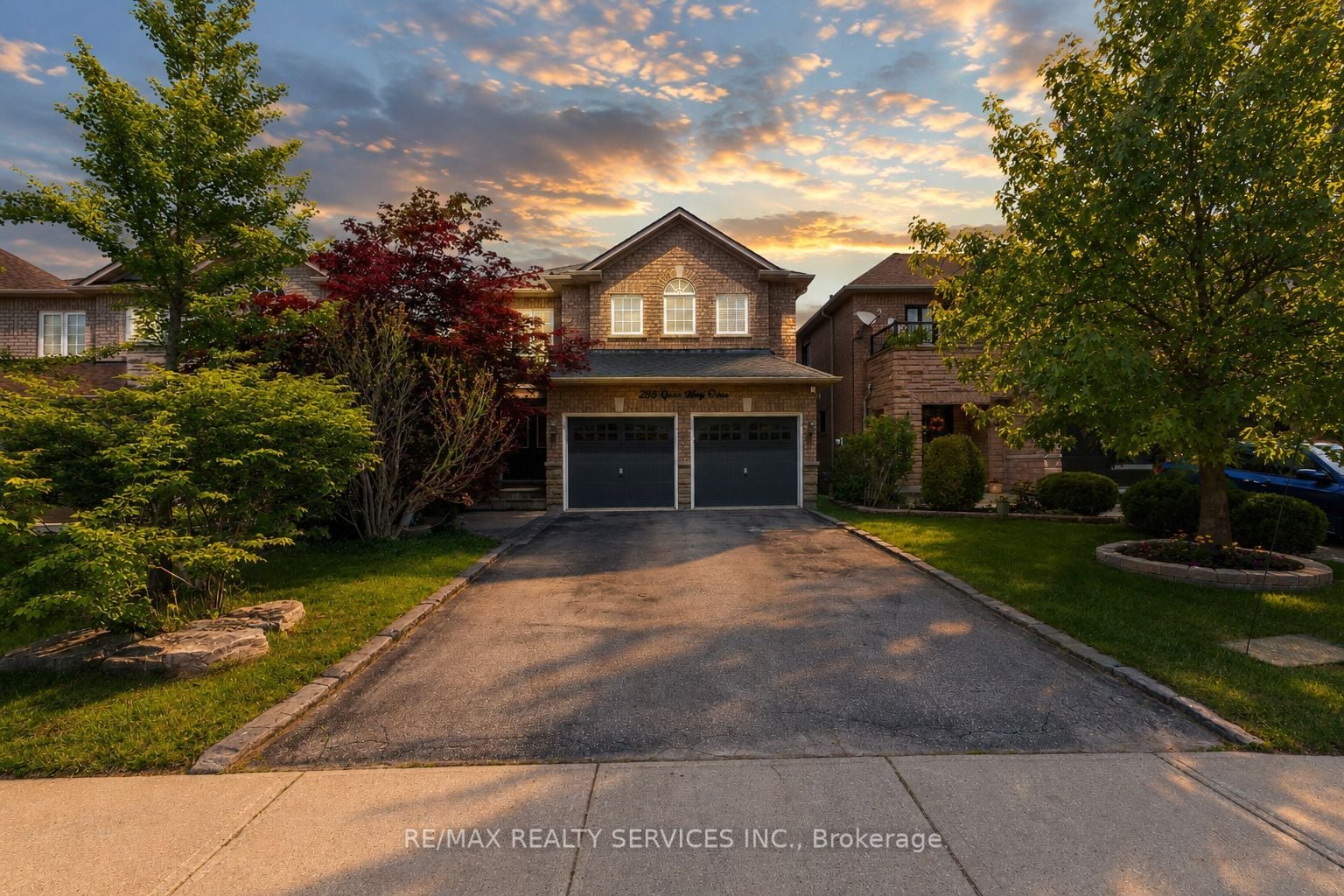 295 Queen Mary Drive, Brampton, ON, L7A 3R1