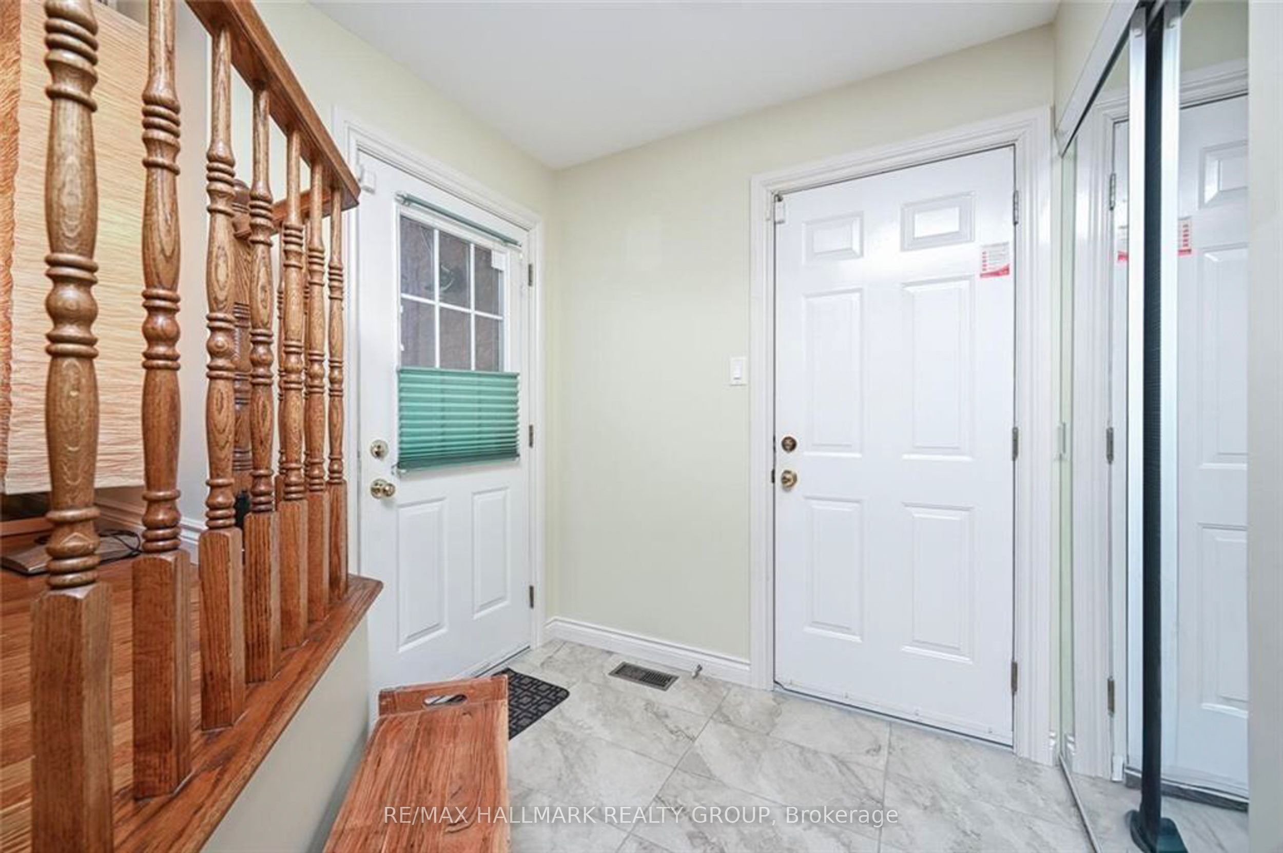 Additional image 3 of 1205 Clyde Avenue, Ottawa, ON, K2C 1Y3