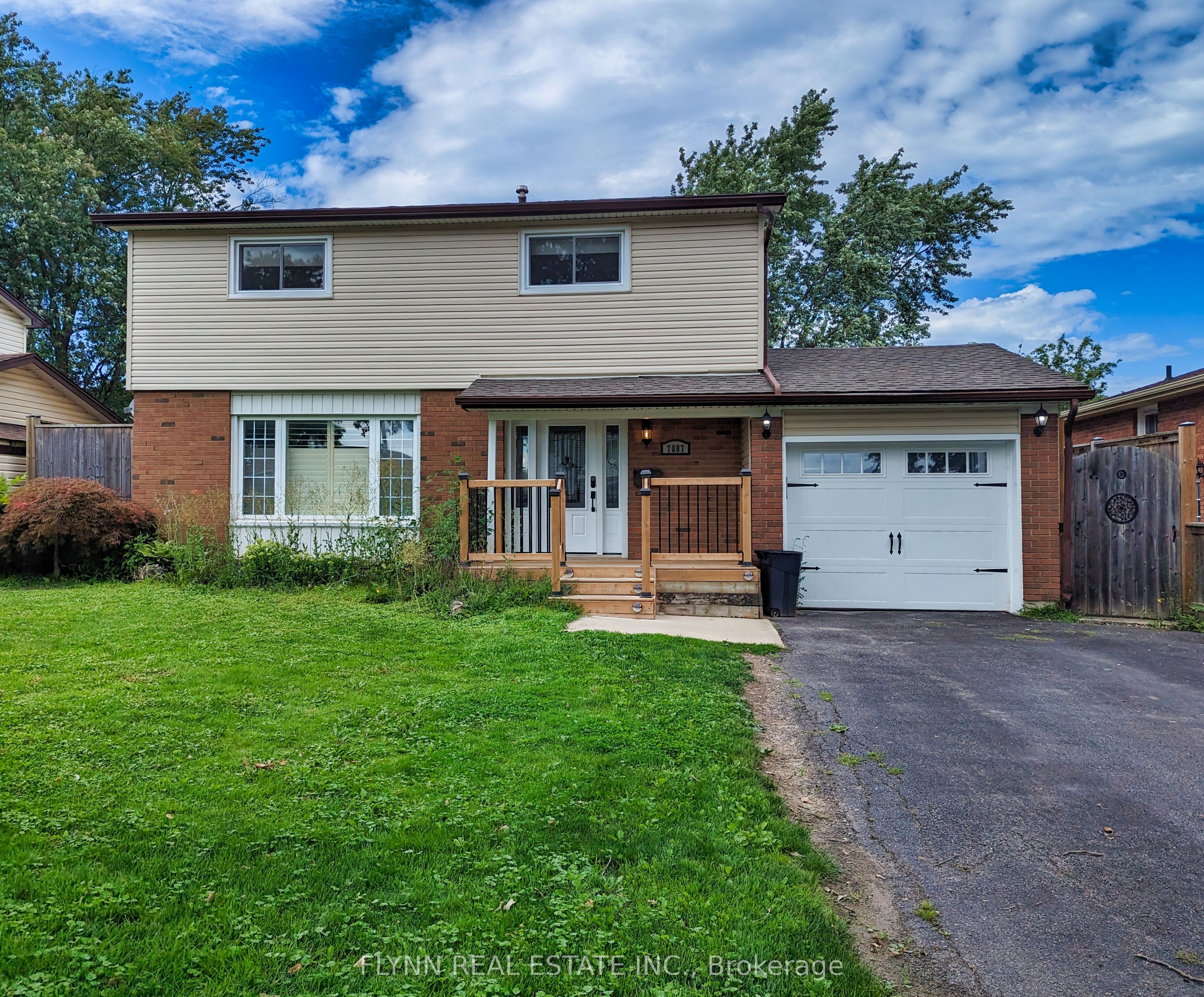 Main-7087 Centennial Street, Niagara Falls, ON, L2G 2Z2