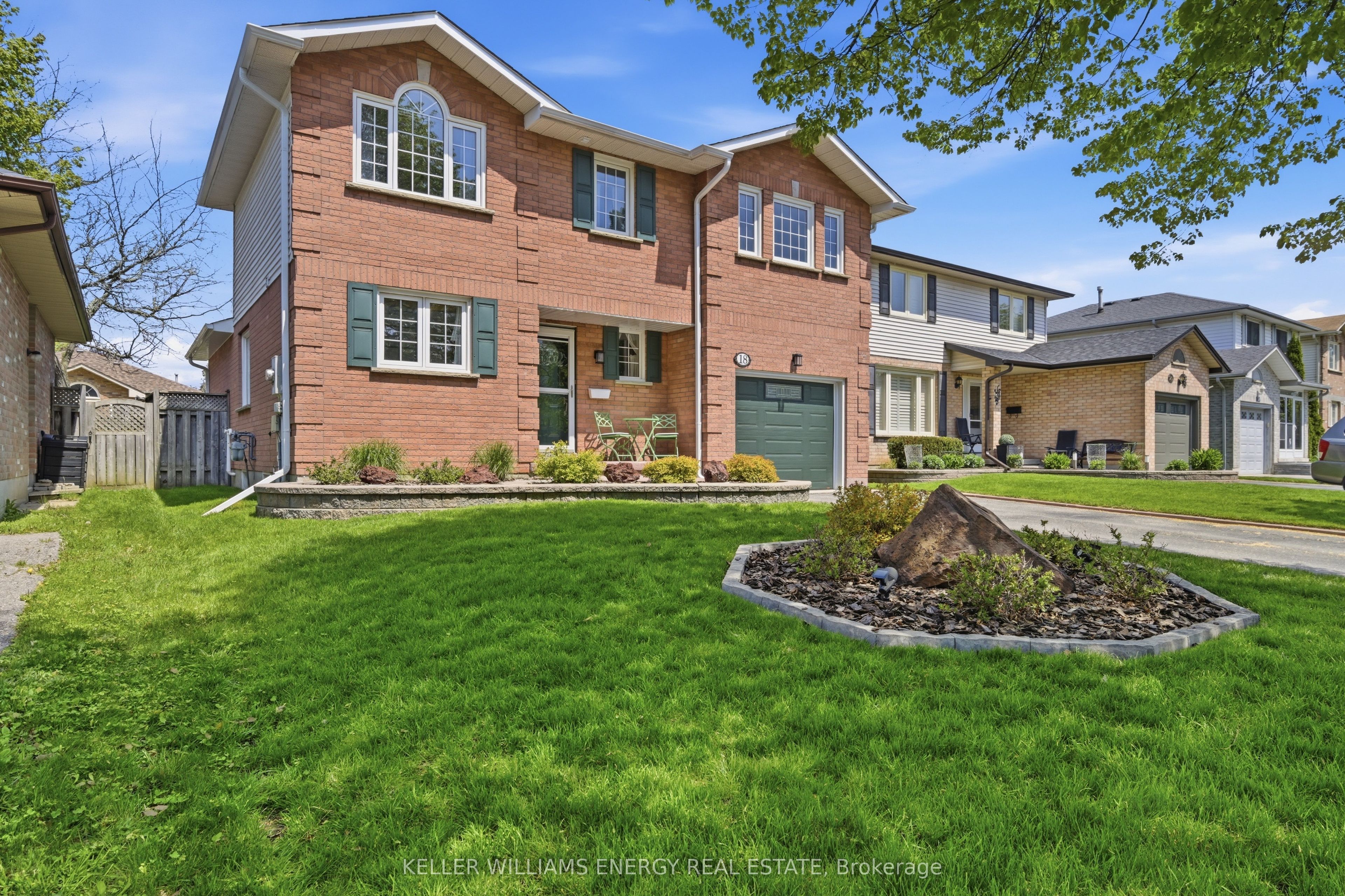 18 Arran Court, Clarington, ON, L1E 2E5 photo 2