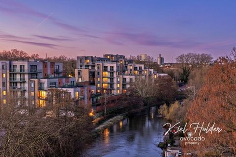 Riverside View, Premium Apartments In Central Reading RG1