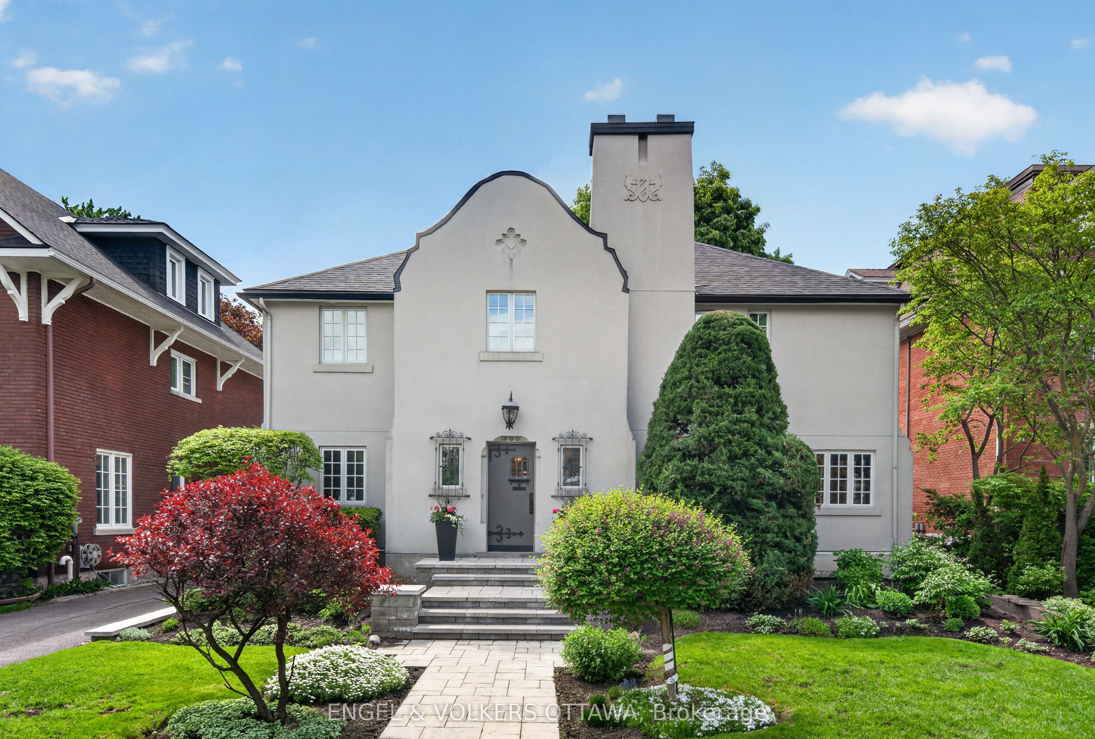 200 Clemow Avenue, Ottawa, ON, K1S 2B4